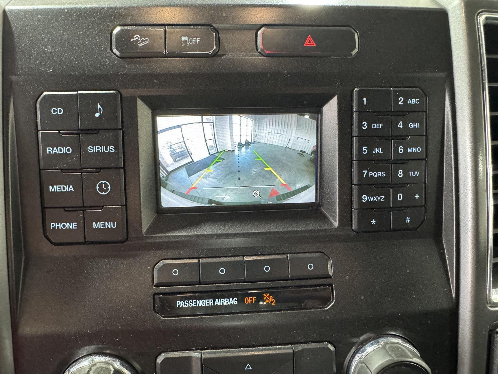 Vehicle photo 24