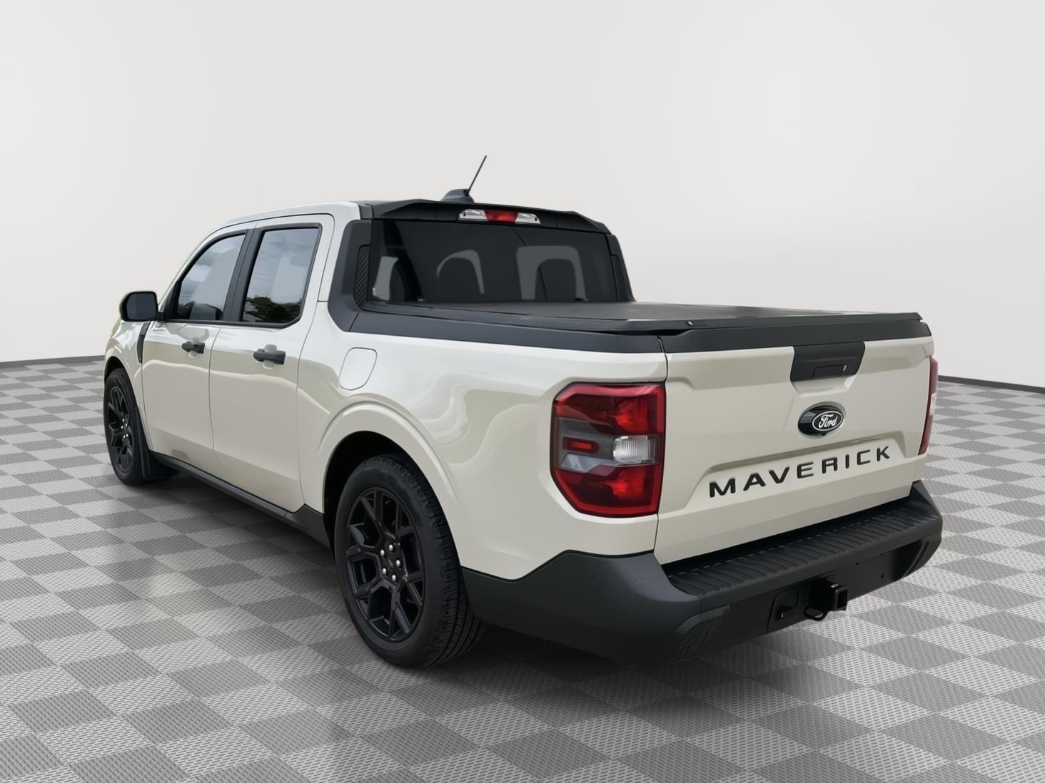 Vehicle photo 7