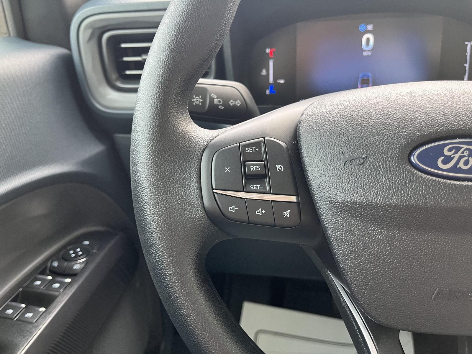 Vehicle photo 19