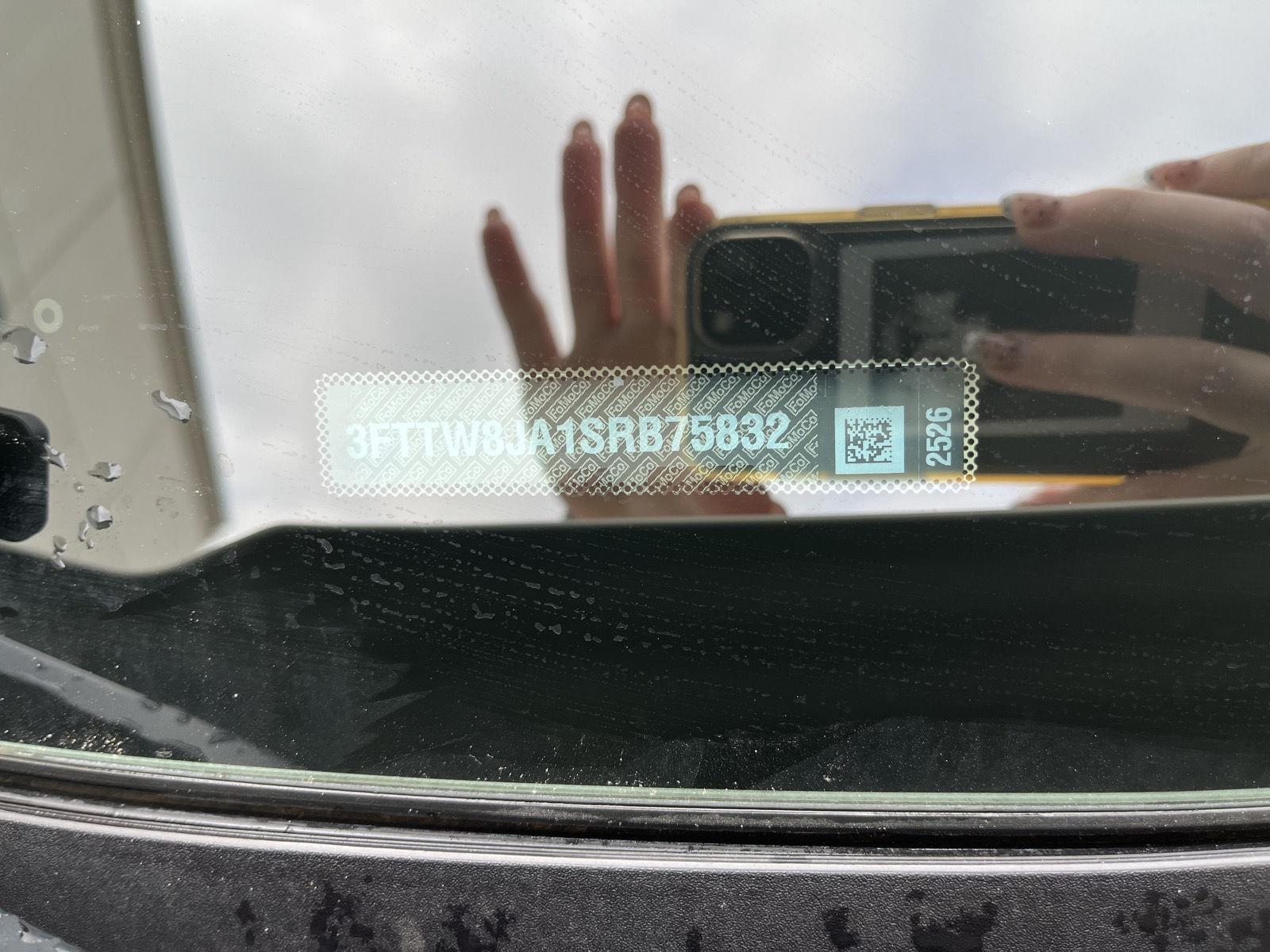 Vehicle photo 27