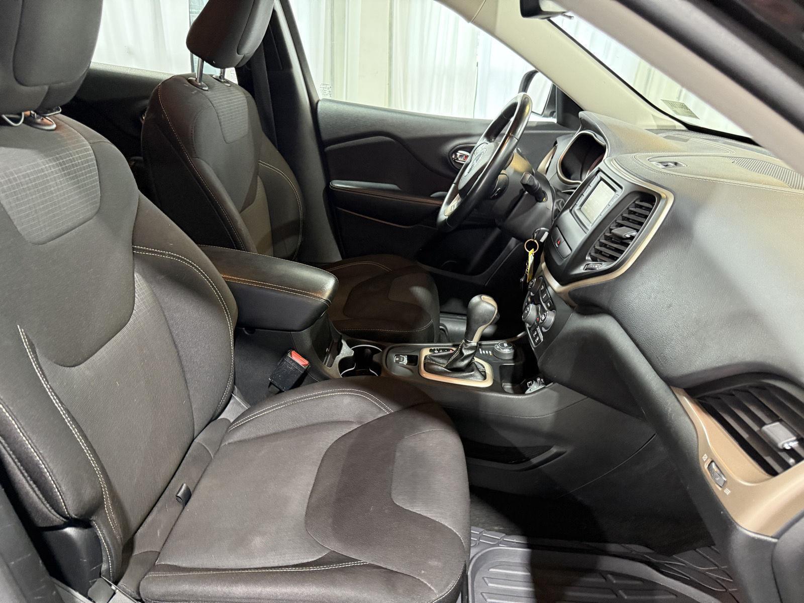 Used 2015 Jeep Cherokee for sale in St. Joseph MO