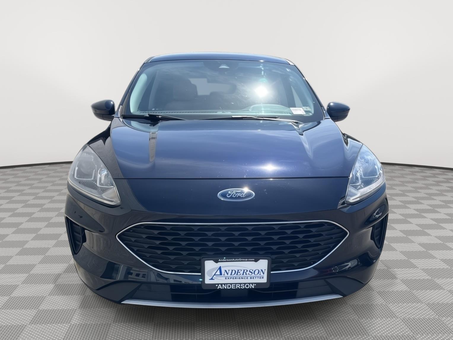 Vehicle photo 2
