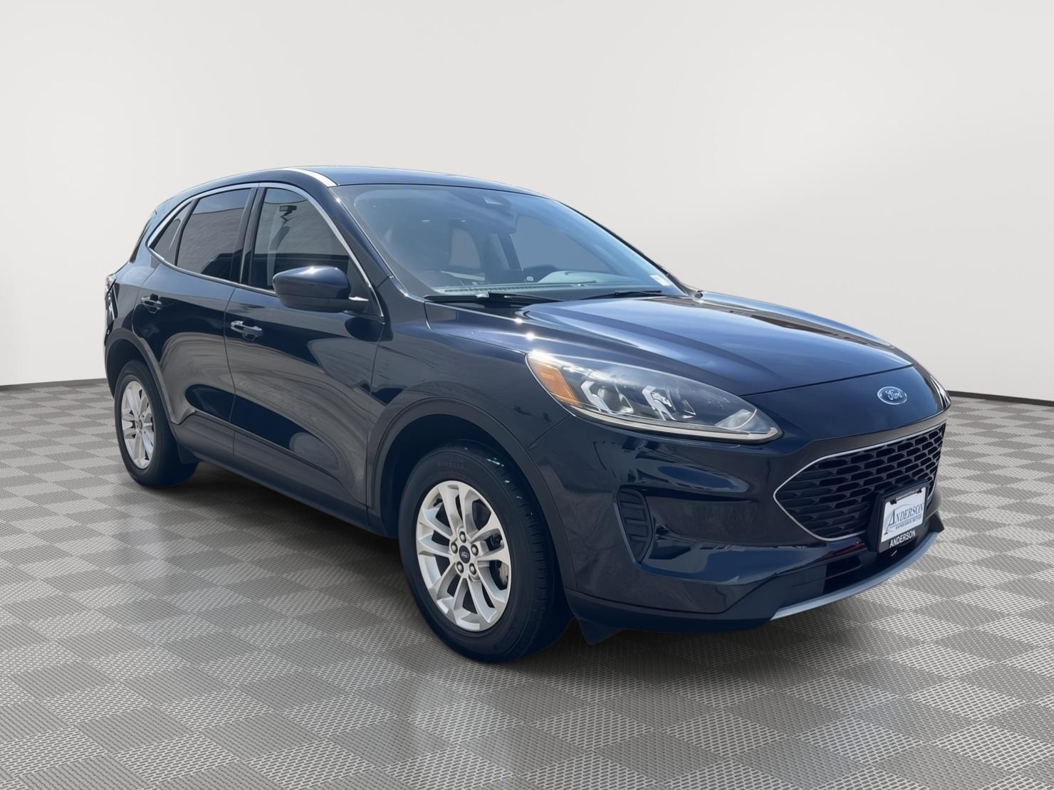 Vehicle photo 3