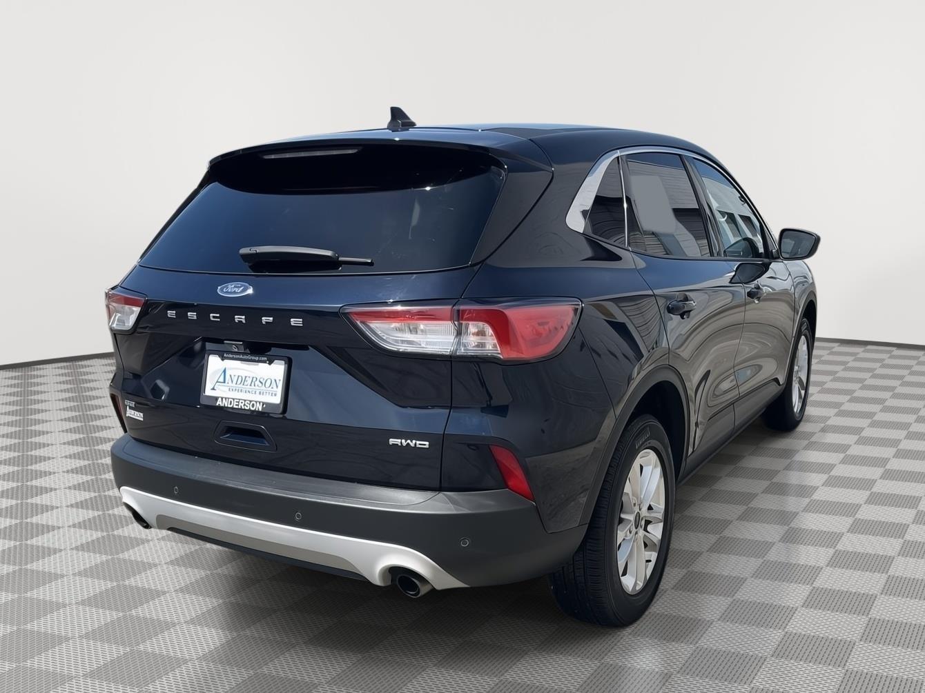 Vehicle photo 5