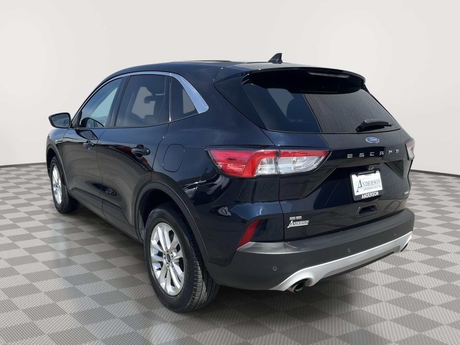 Vehicle photo 7
