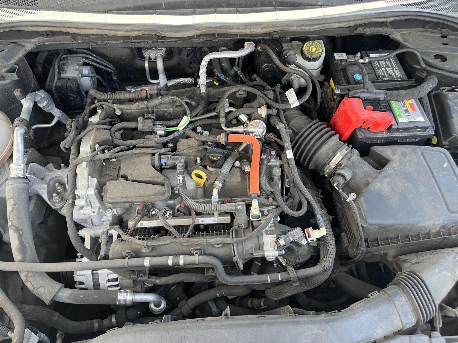 Vehicle photo 30