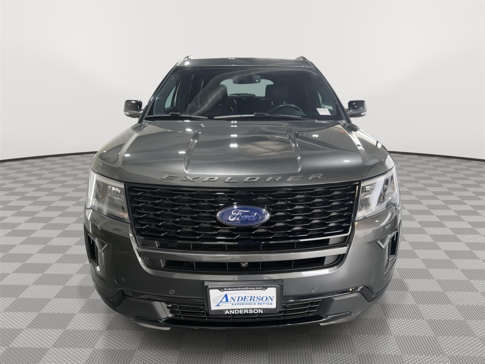 Vehicle photo 4