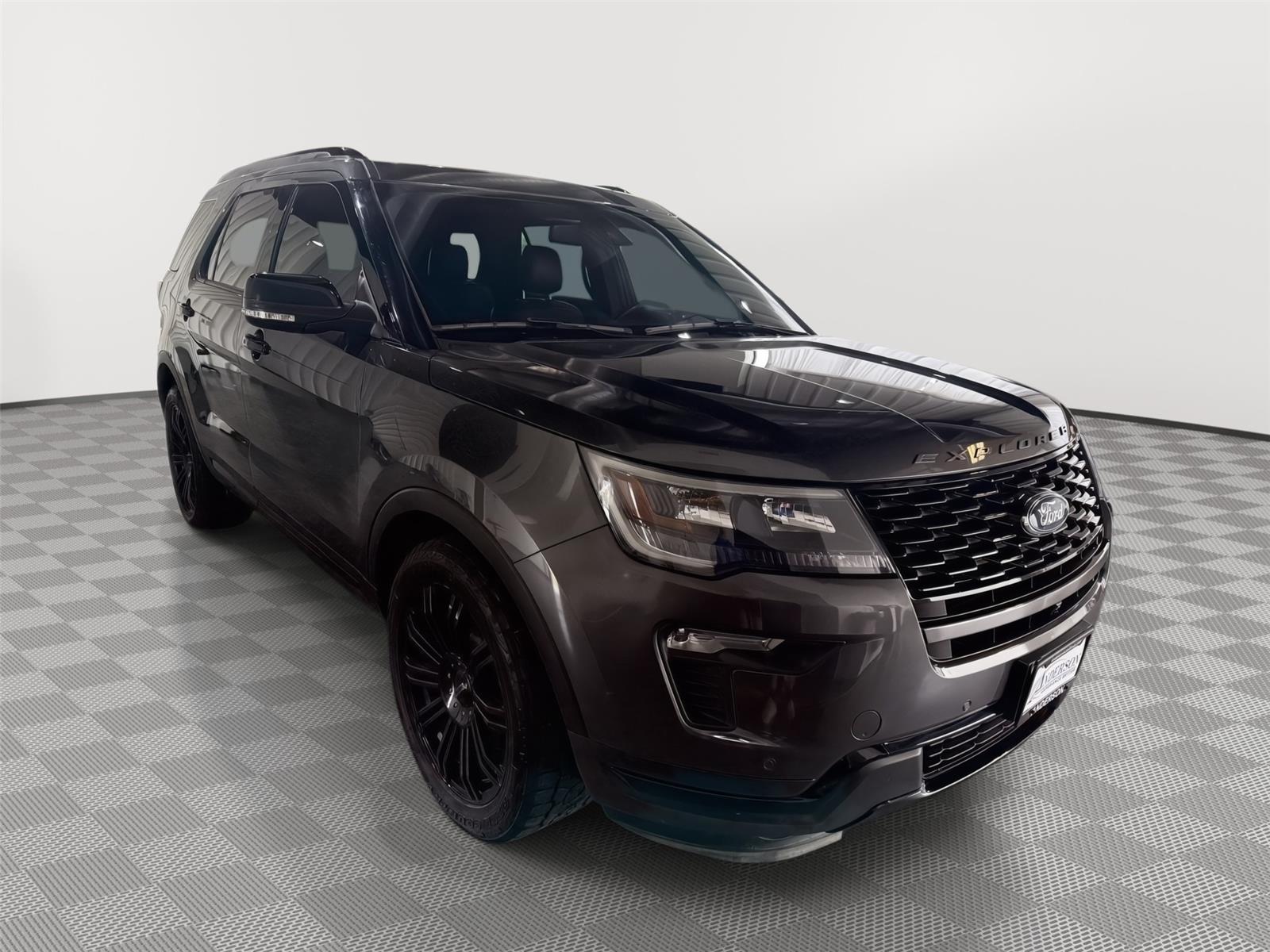 Vehicle photo 5