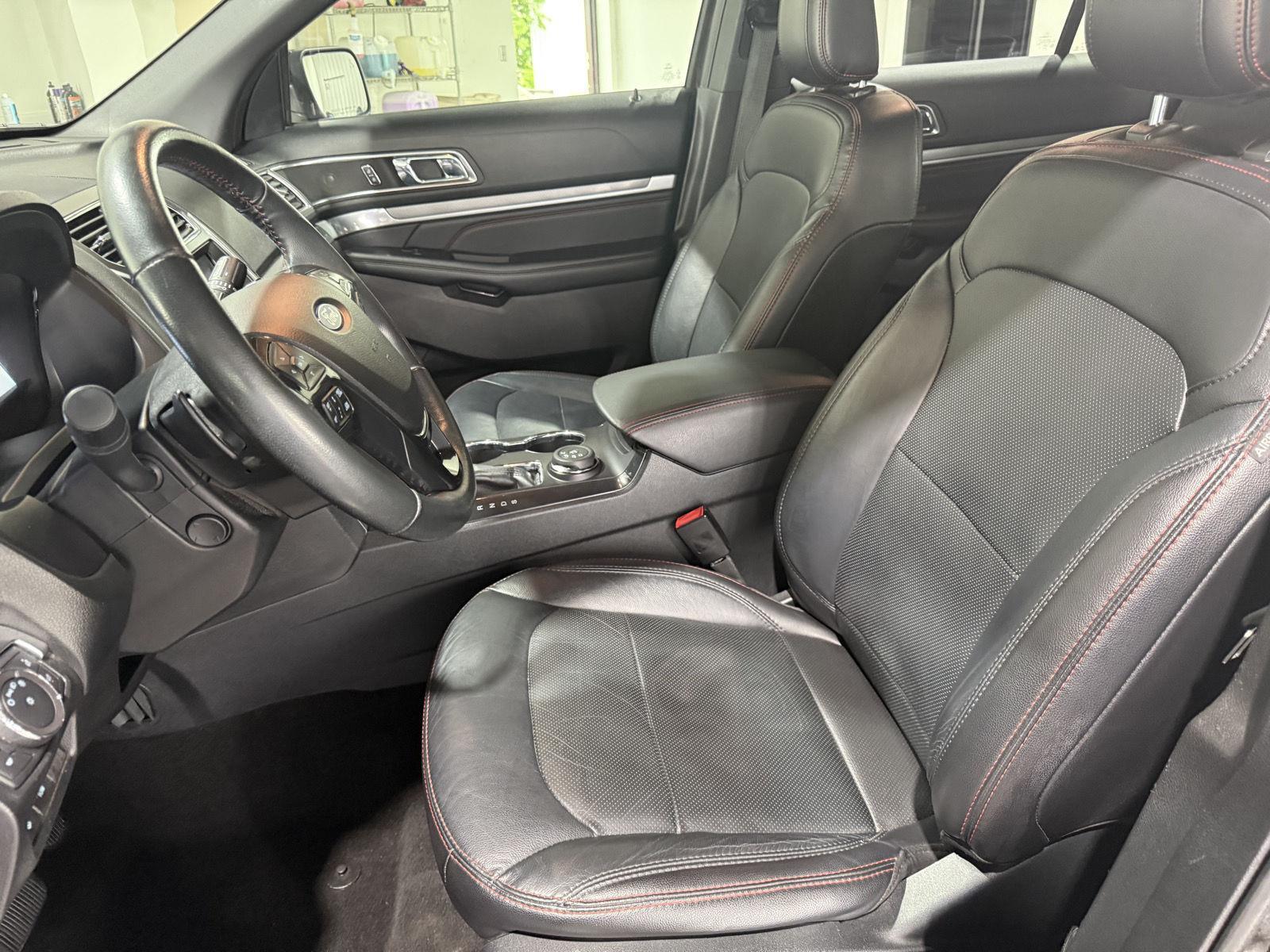 Vehicle photo 17