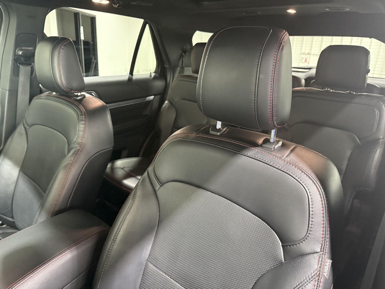Vehicle photo 18