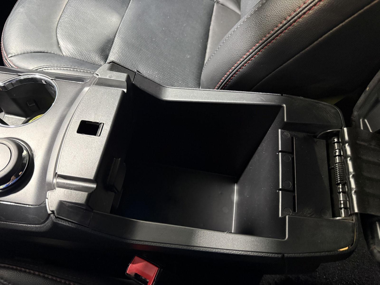 Vehicle photo 31