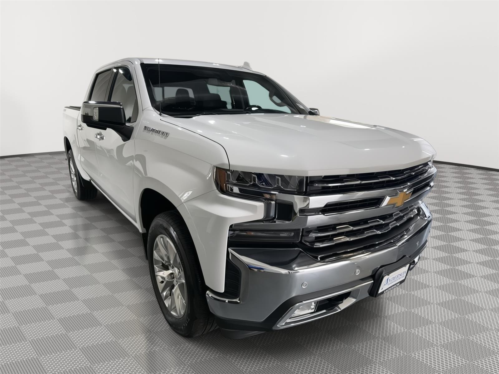 Vehicle photo 5