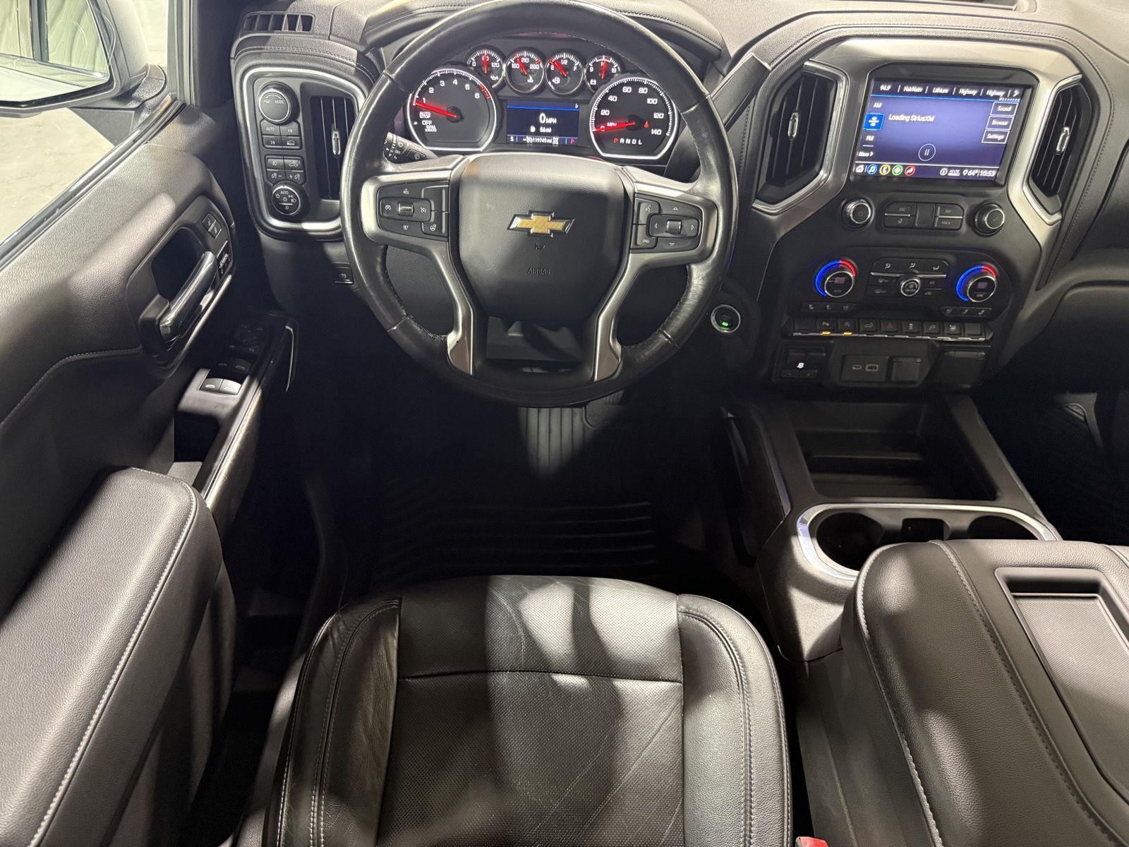 Vehicle photo 16