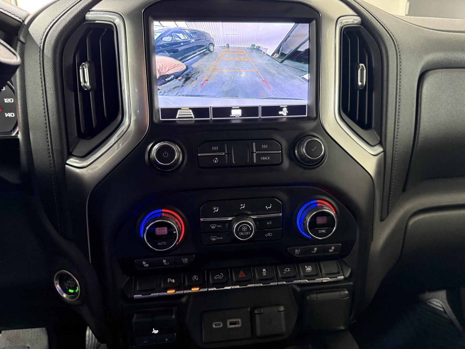 Vehicle photo 29