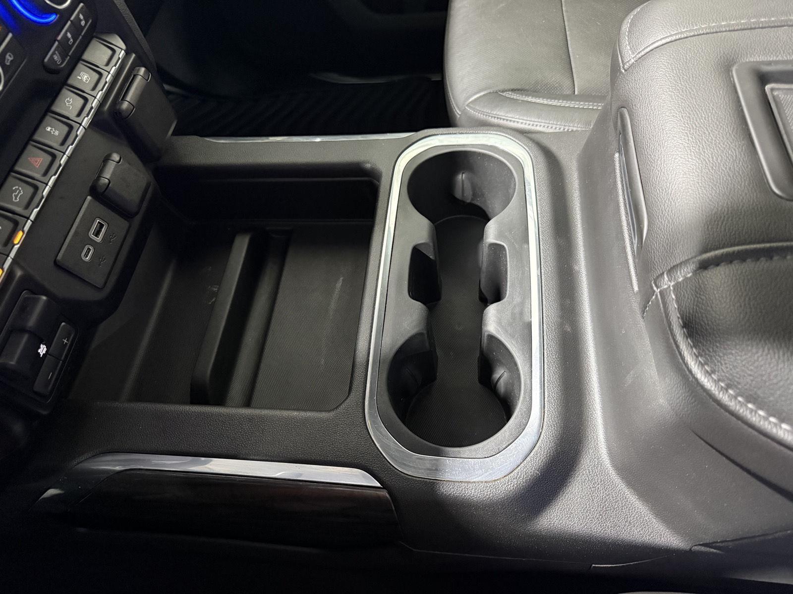 Vehicle photo 31