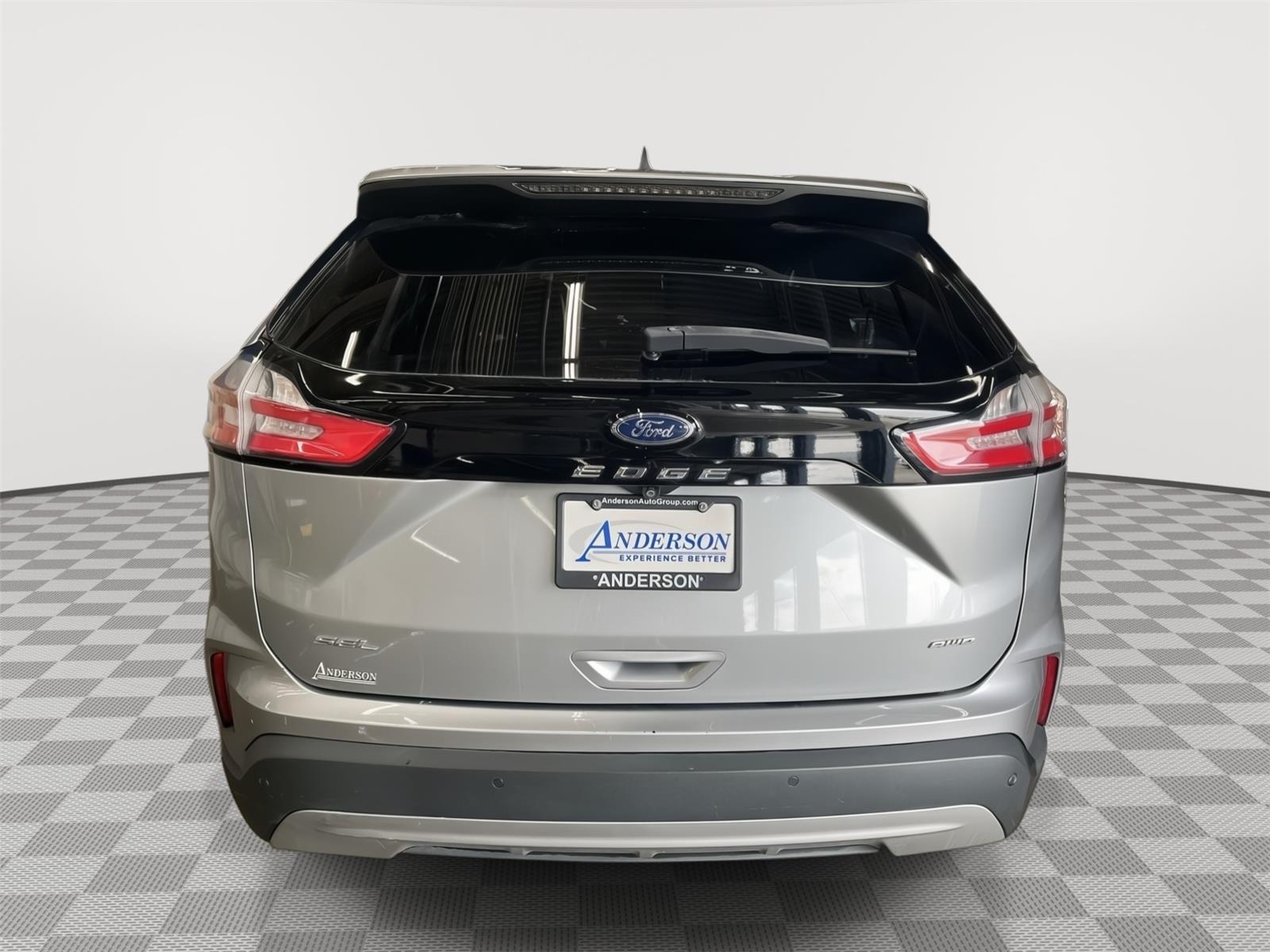 Vehicle photo 6