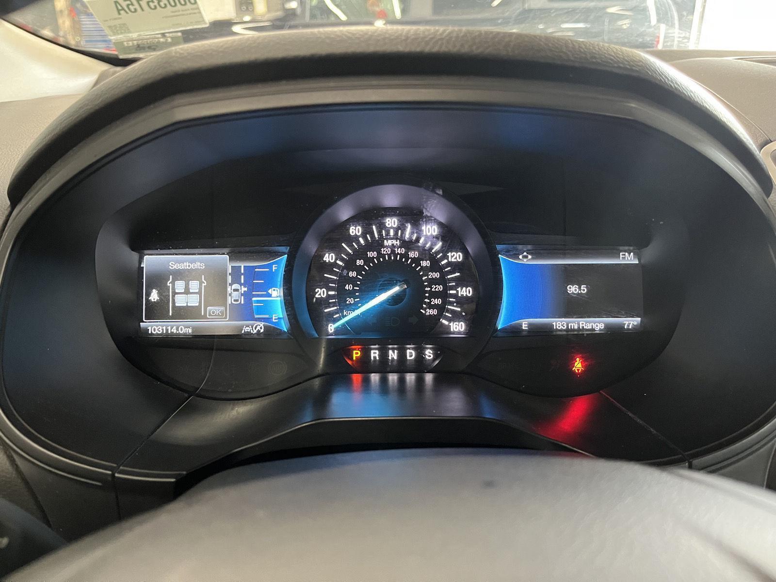 Vehicle photo 17