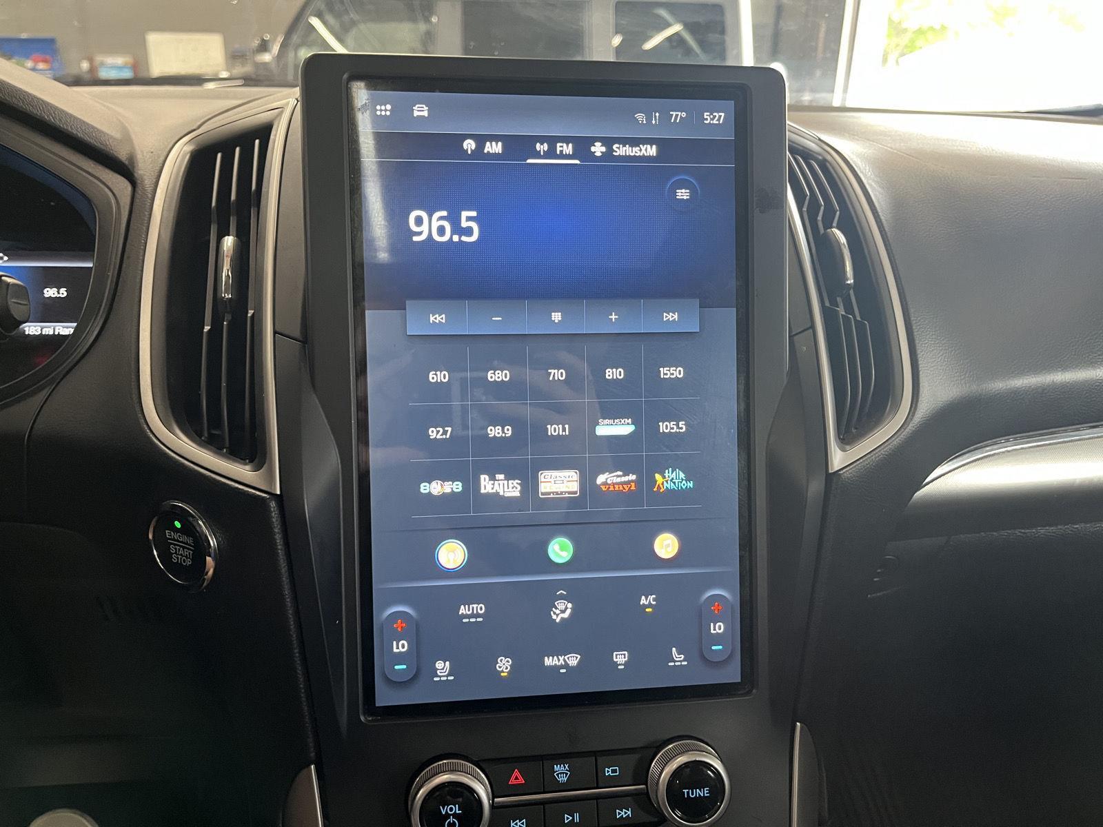 Vehicle photo 21