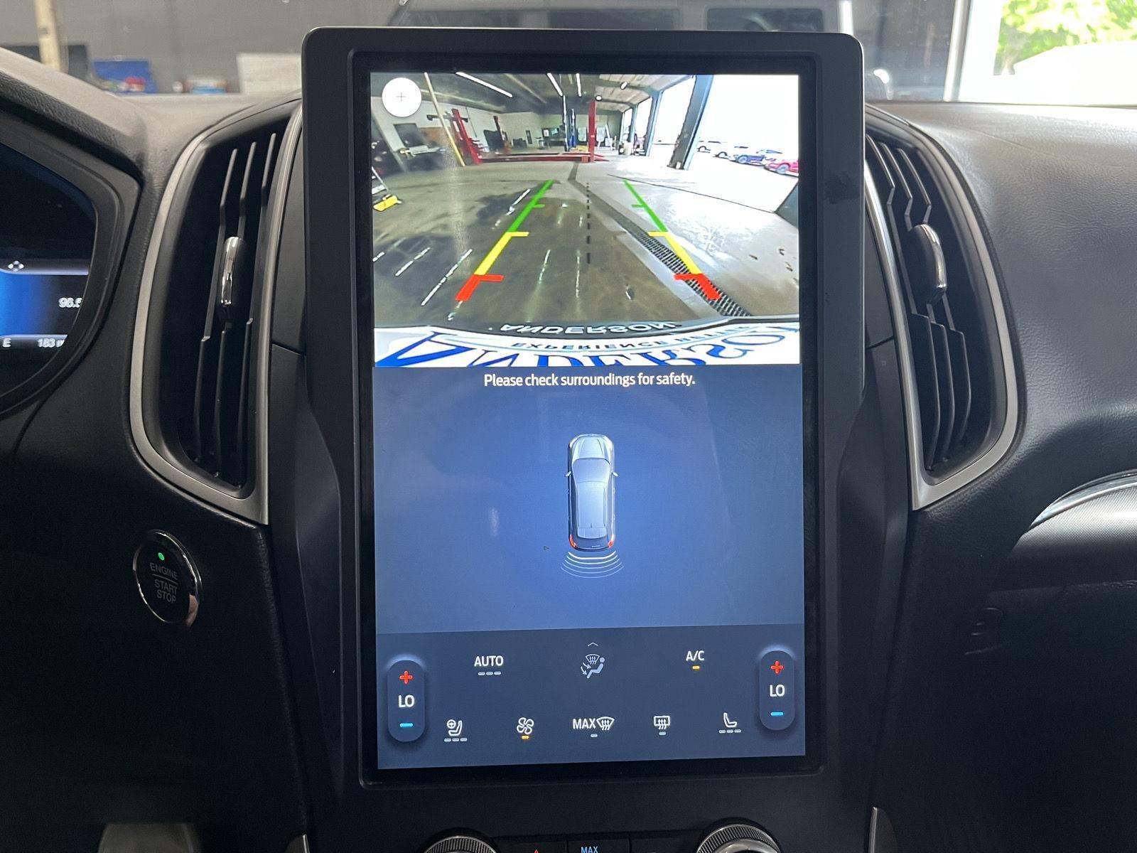 Vehicle photo 22