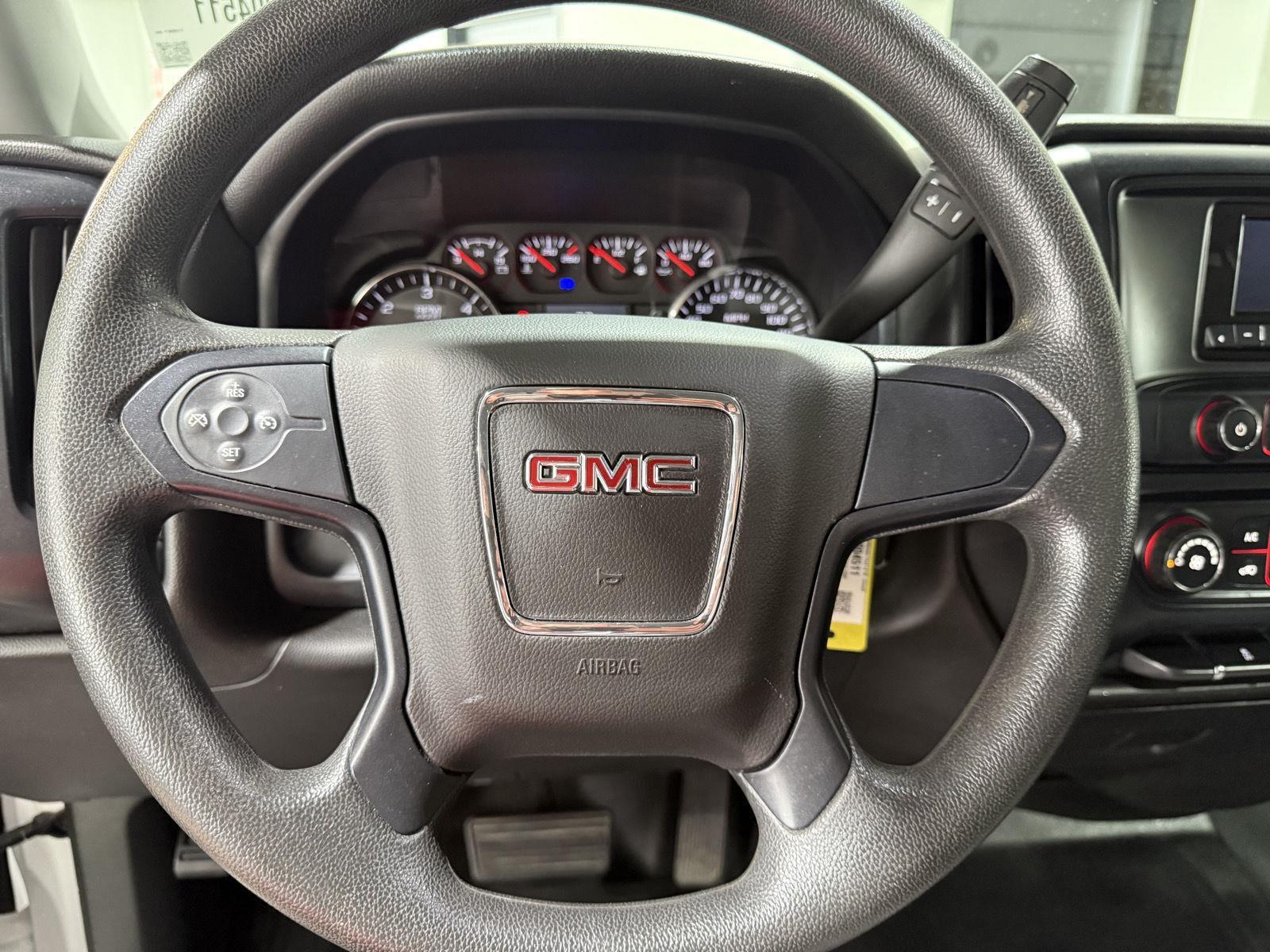 Vehicle photo 11