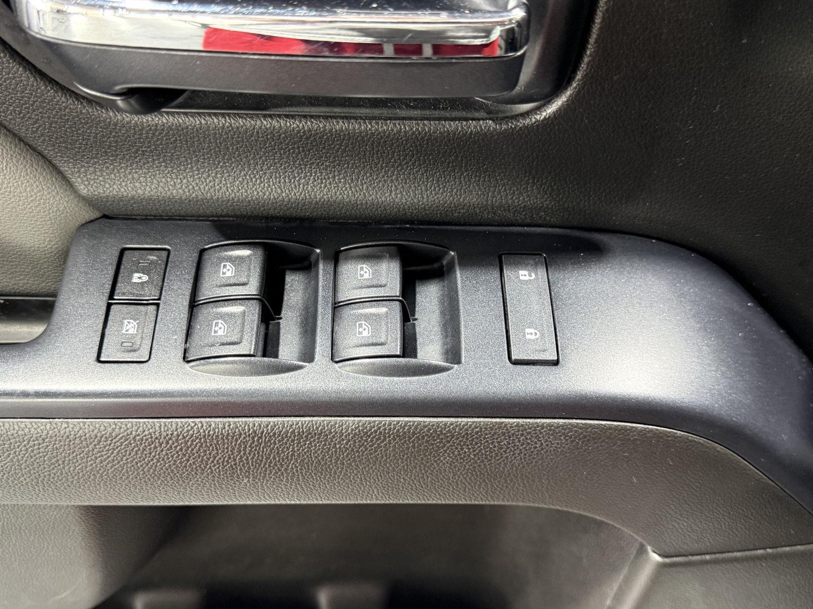 Vehicle photo 22