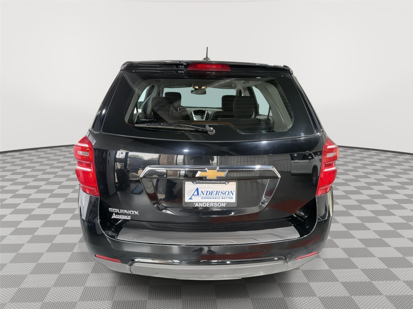 Vehicle photo 8