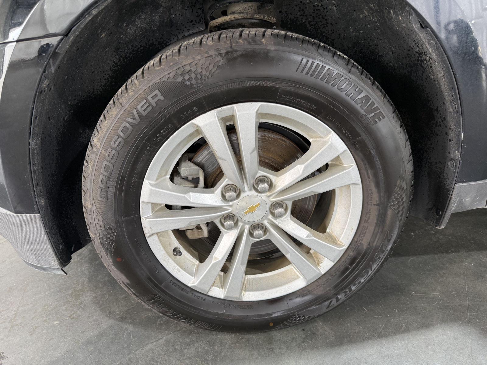 Vehicle photo 10