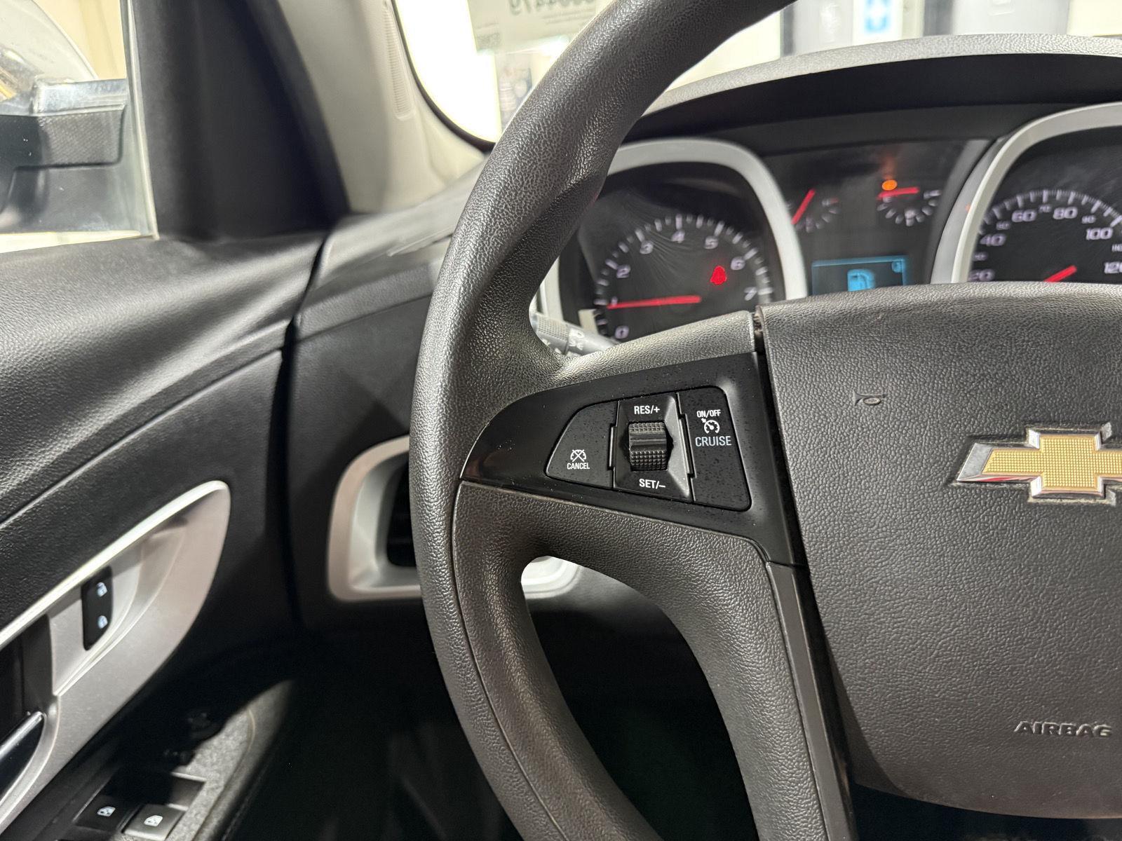 Vehicle photo 13