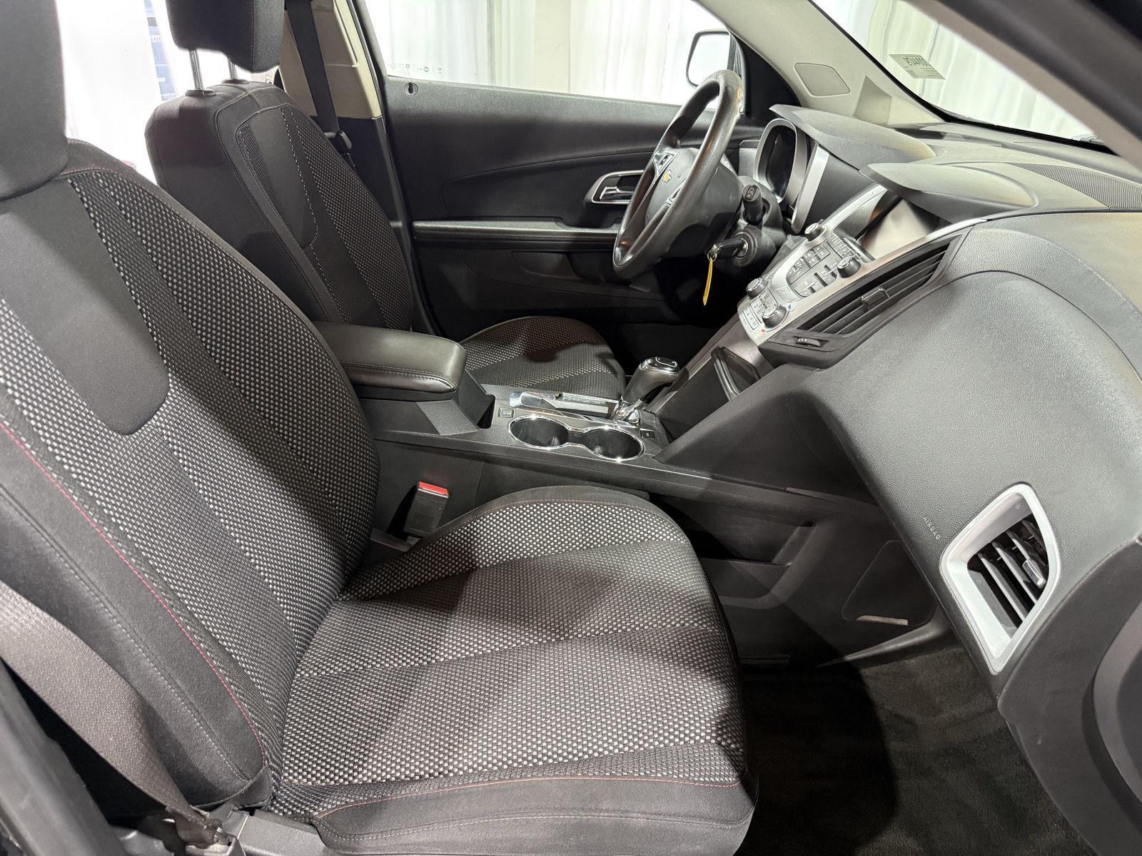 Vehicle photo 26