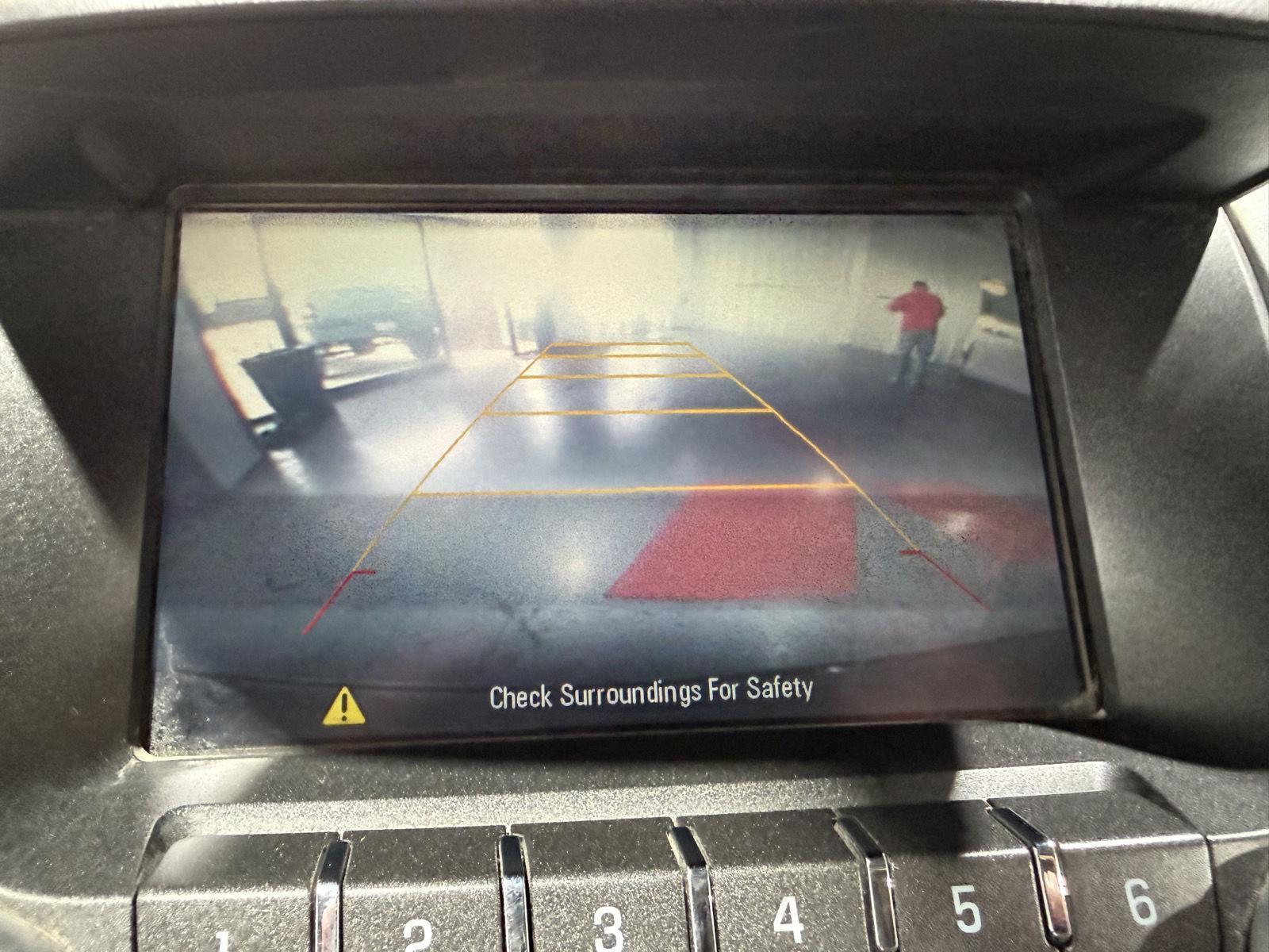 Vehicle photo 30