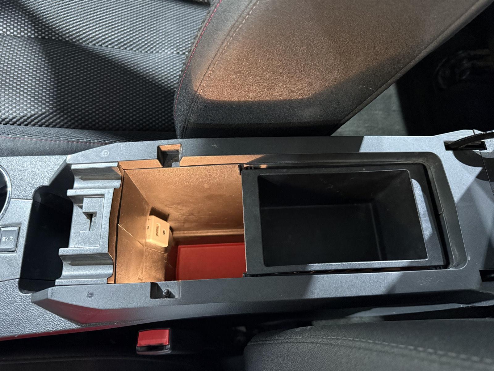 Vehicle photo 32