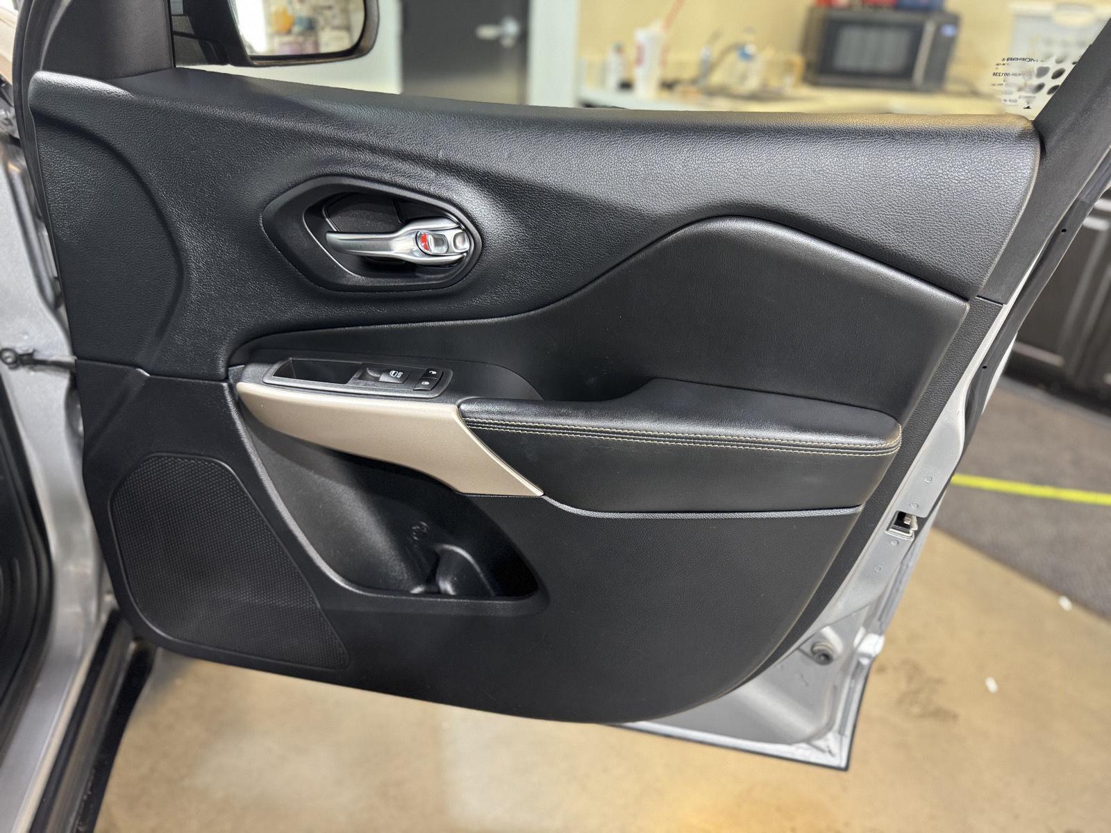 Used 2017 Jeep Cherokee for sale in St. Joseph MO