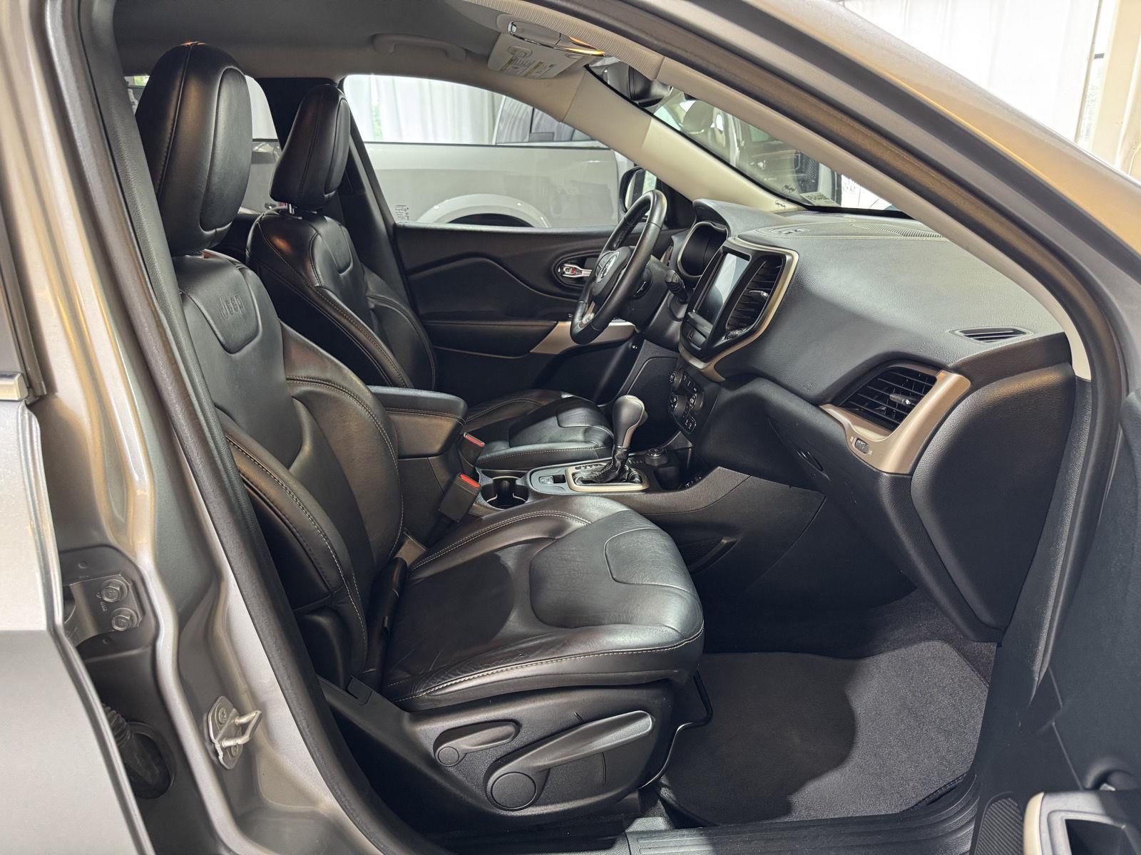 Used 2017 Jeep Cherokee for sale in St. Joseph MO