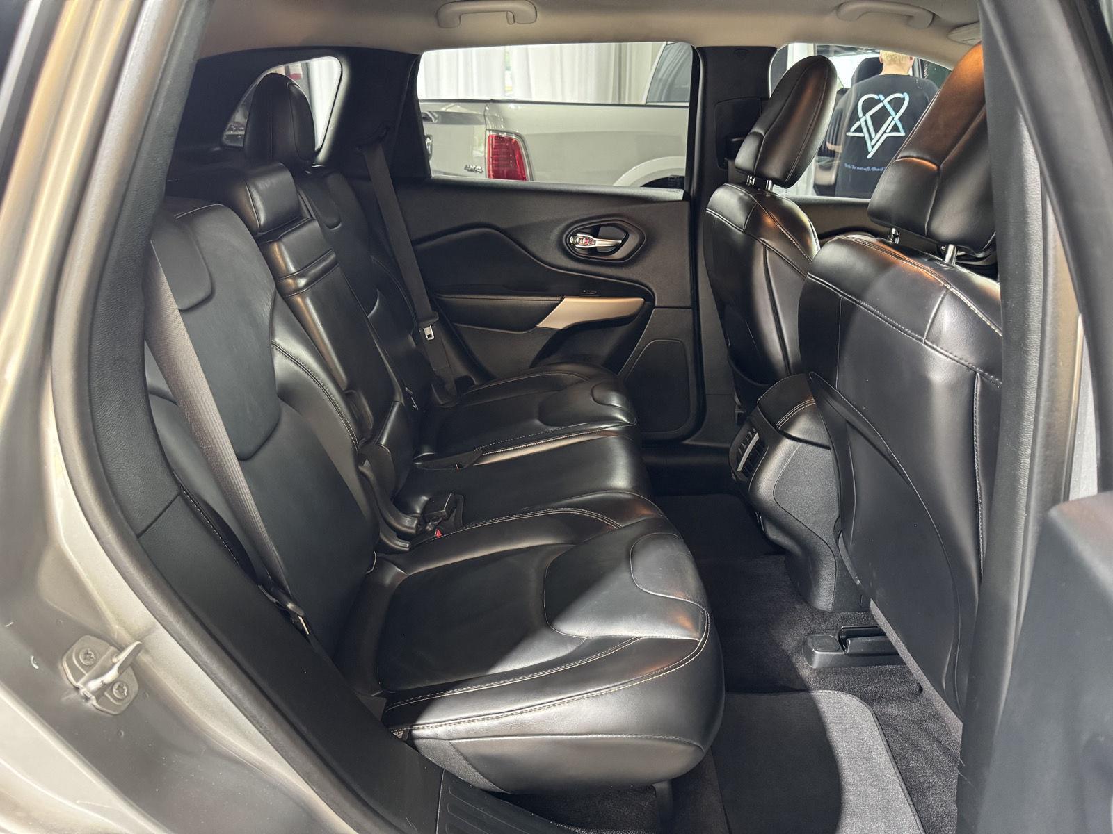 Used 2017 Jeep Cherokee for sale in St. Joseph MO