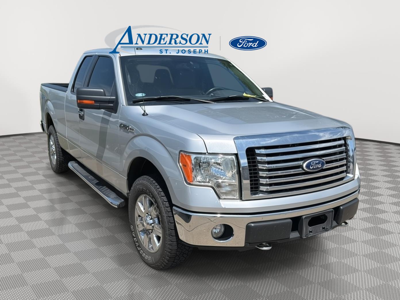 2010 Ford F-150 XL 4x4 SuperCab 145-in's photo