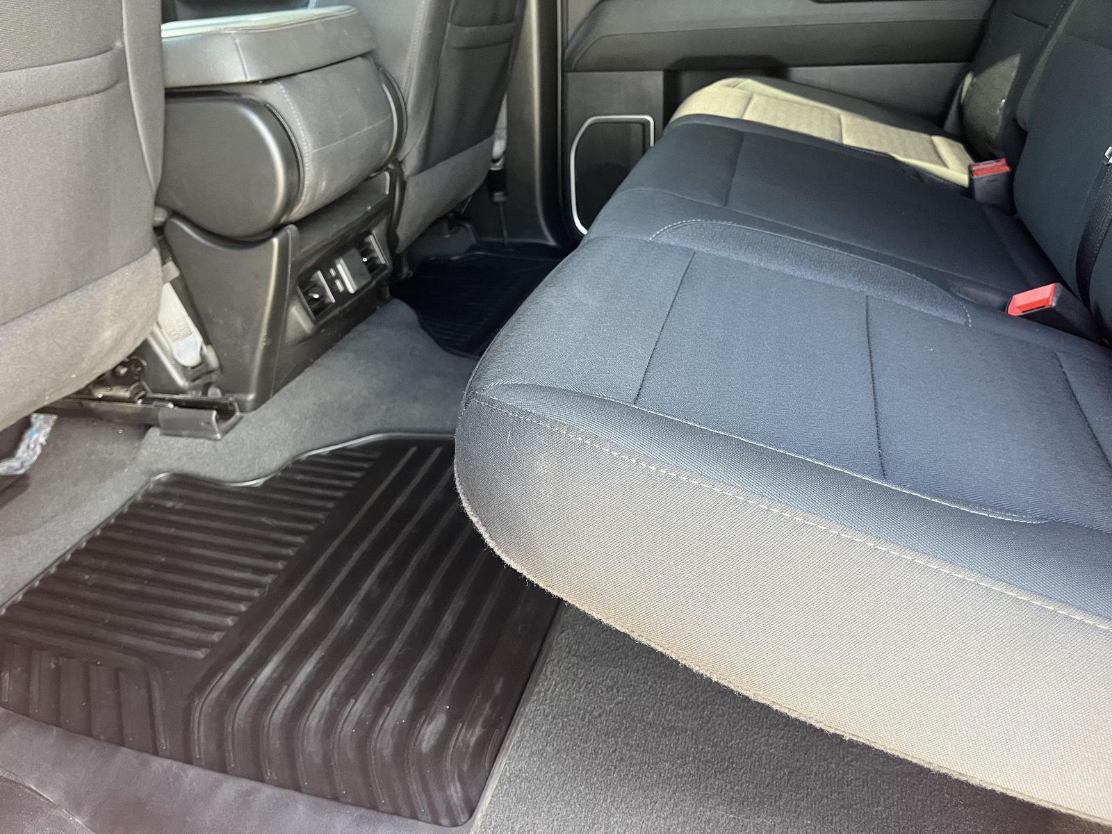Vehicle photo 17