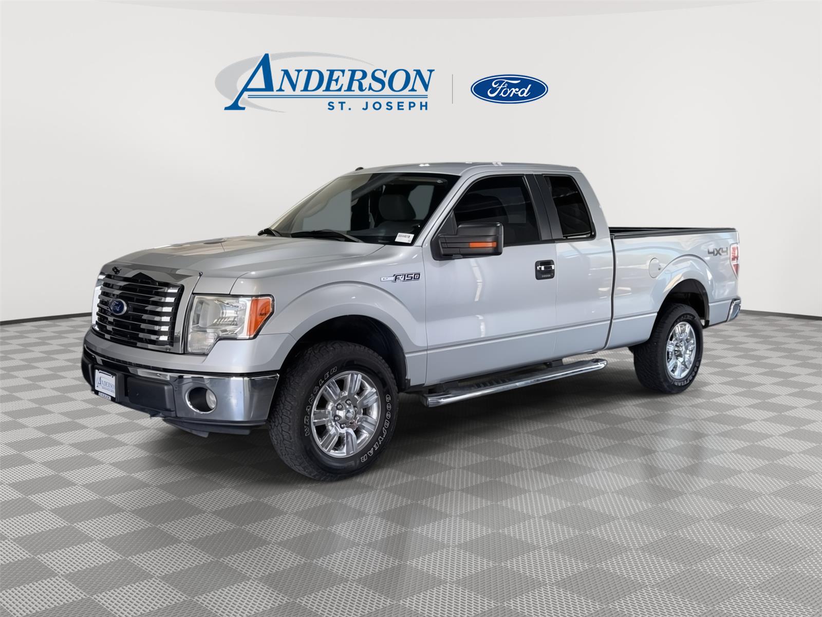 2010 Ford F-150 XL 4x4 SuperCab 145-in's photo