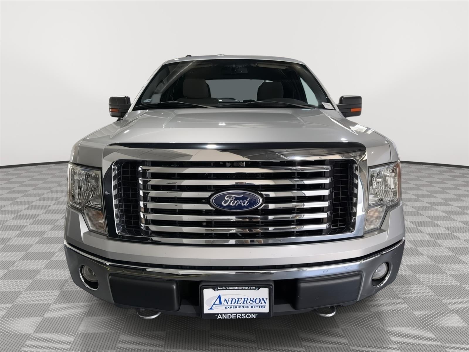 Vehicle photo 4