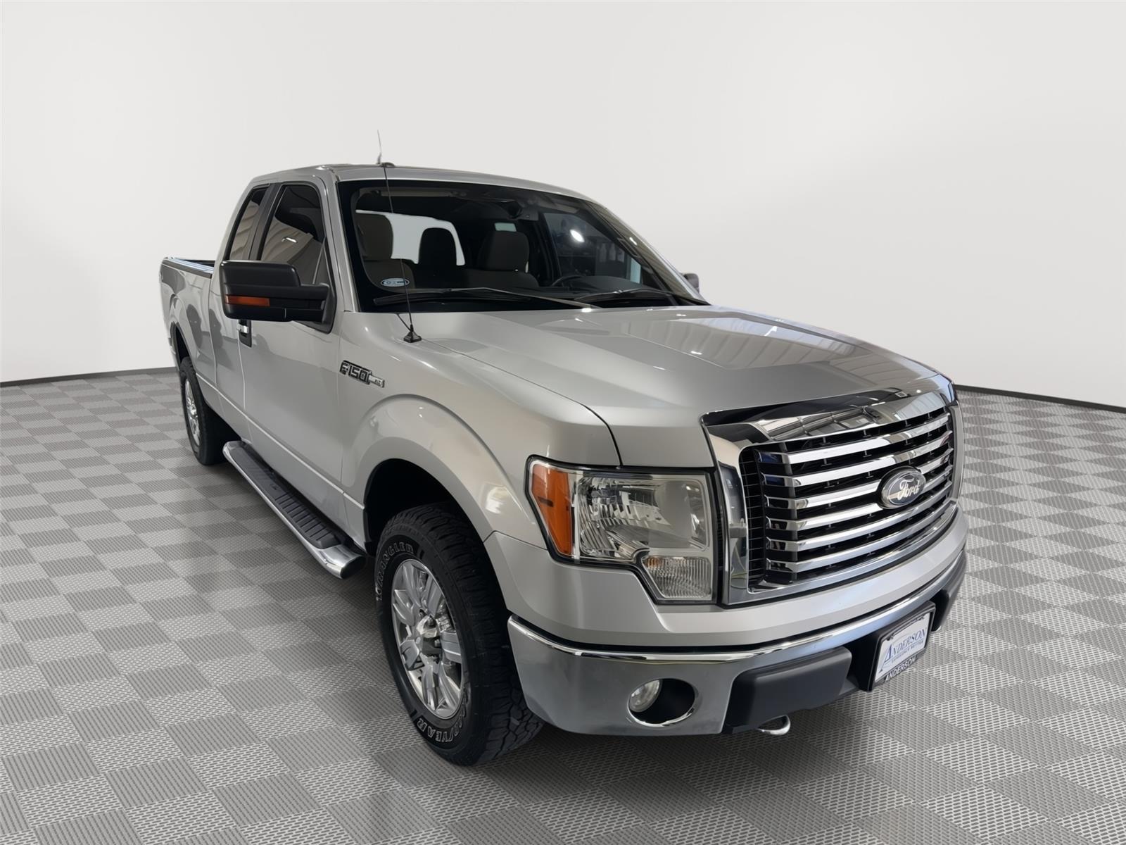 Vehicle photo 5