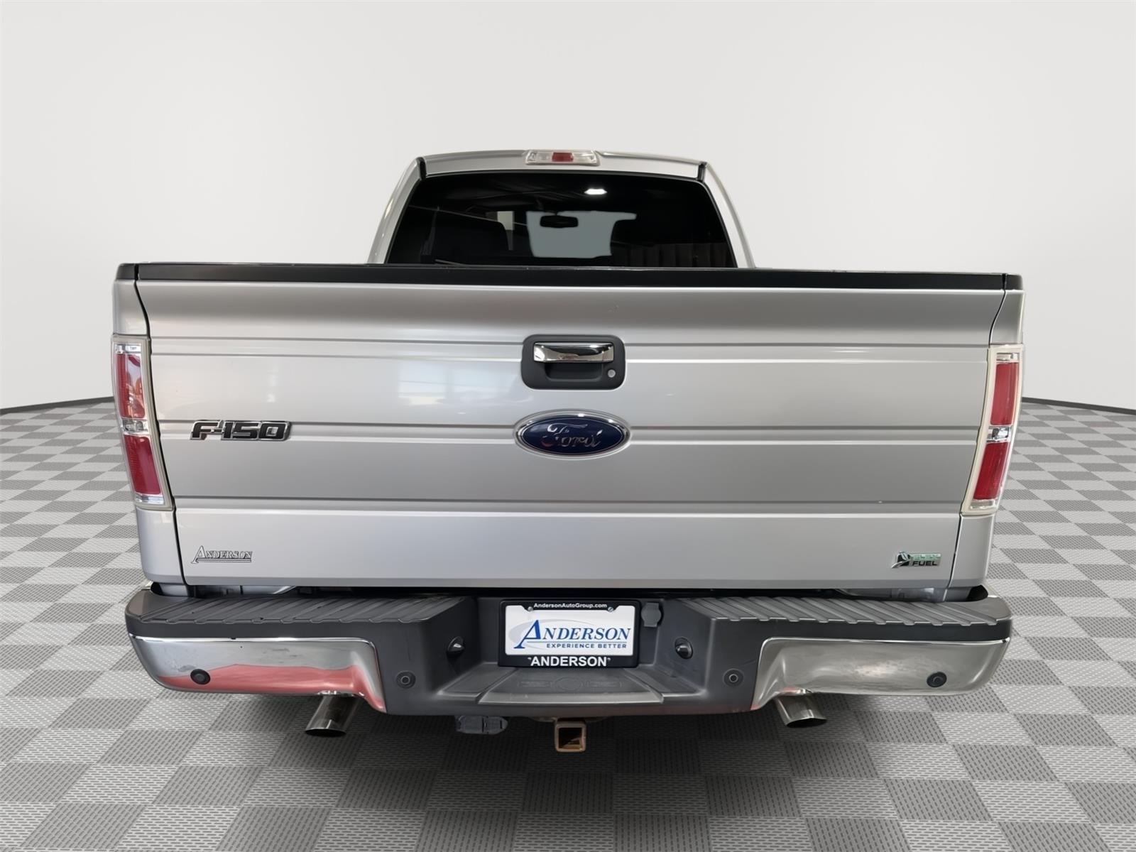 Vehicle photo 8