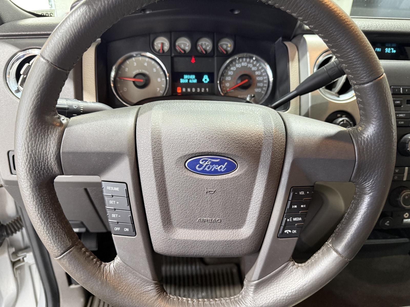 Vehicle photo 11