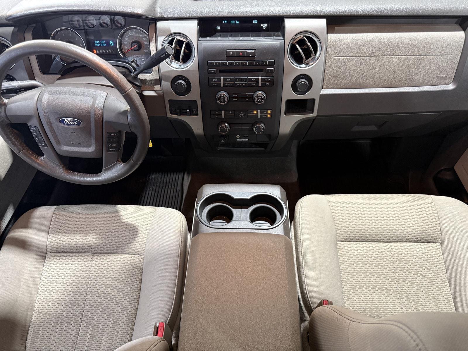 Vehicle photo 16