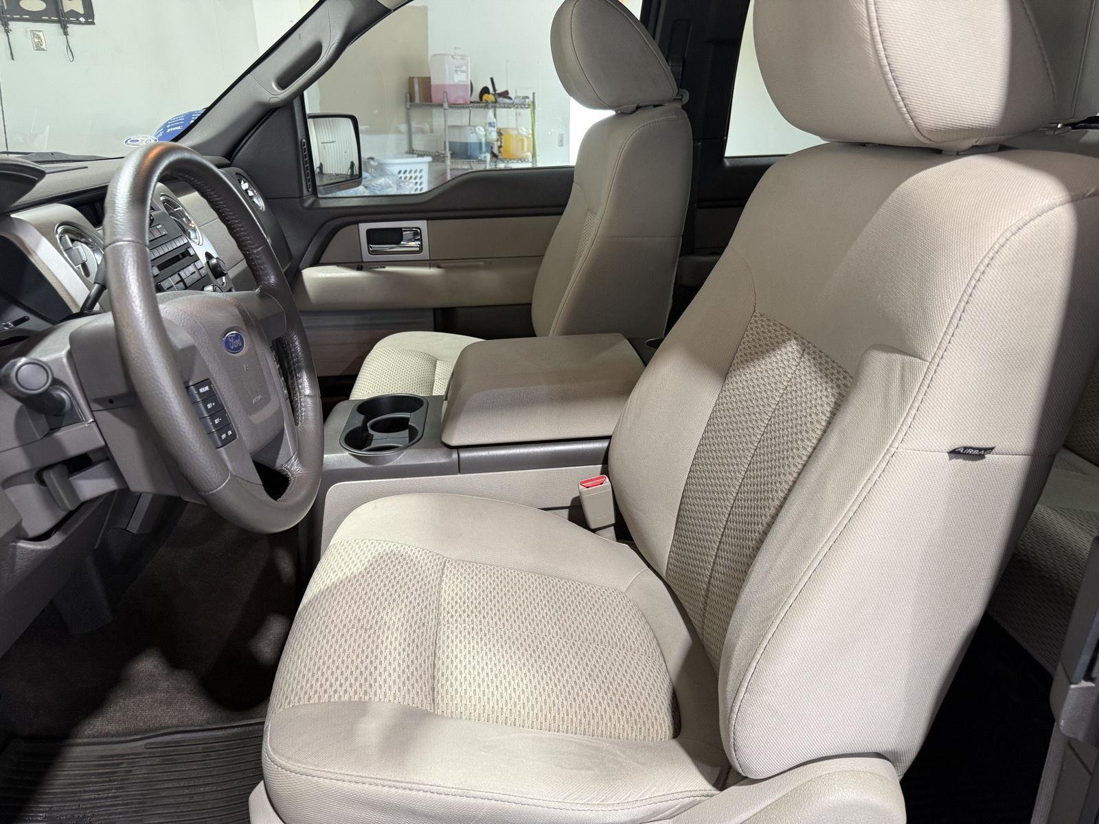 Vehicle photo 18