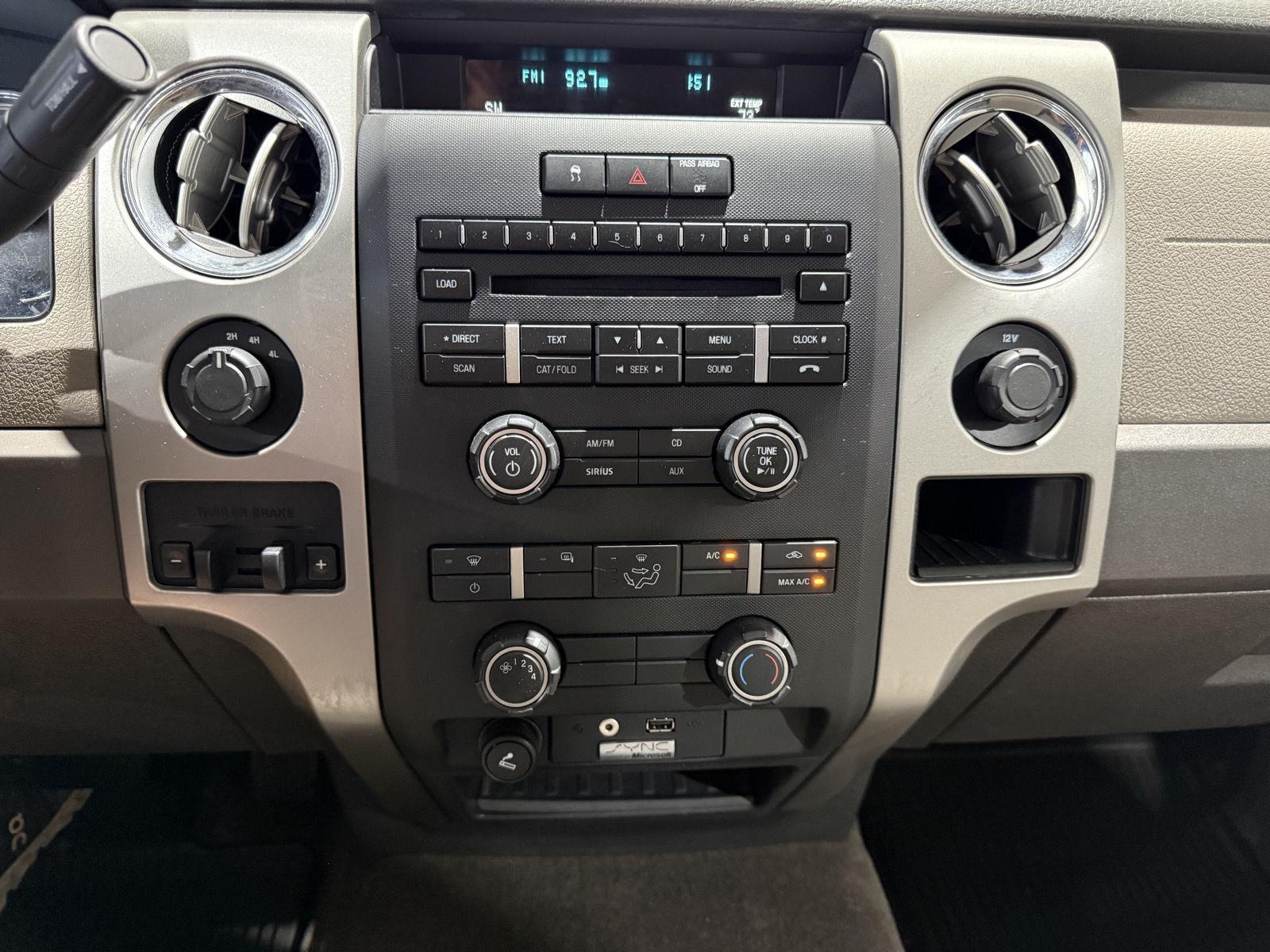 Vehicle photo 28