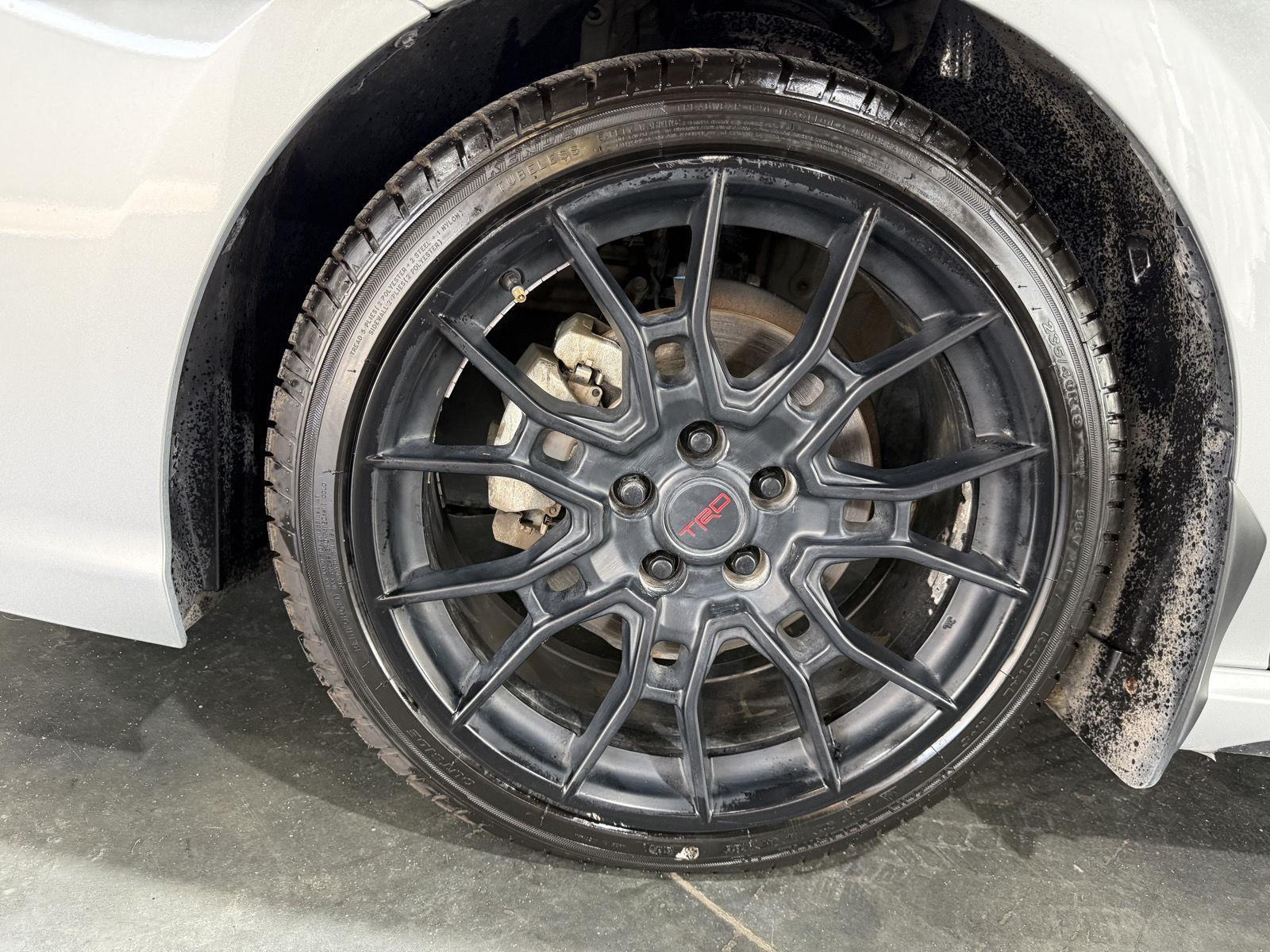 Vehicle photo 10