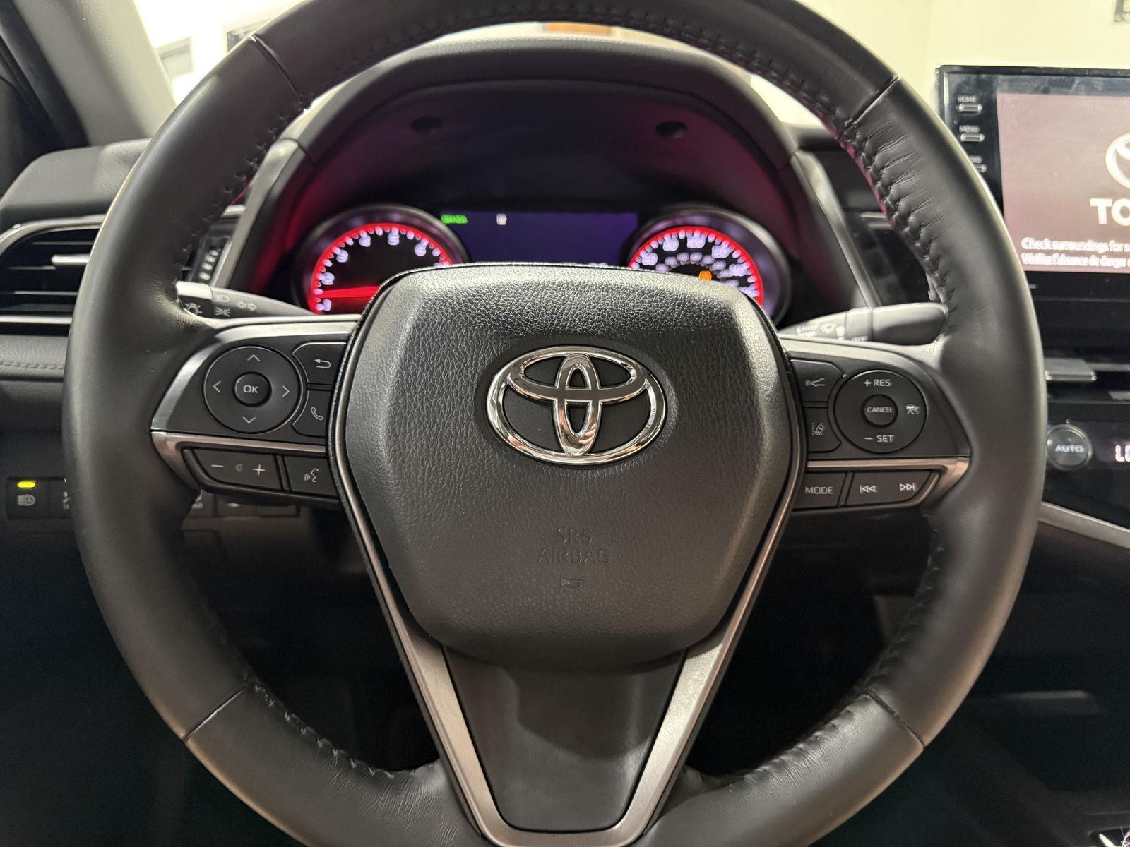 Vehicle photo 11