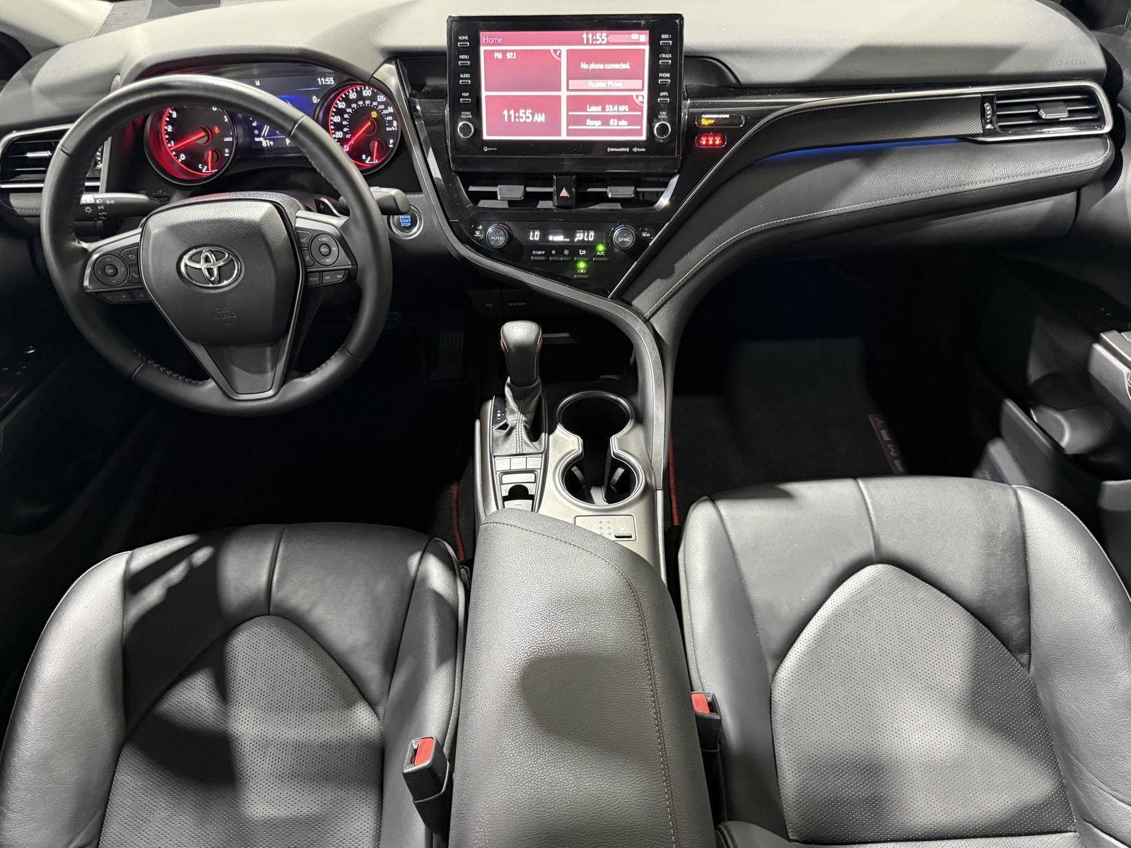 Vehicle photo 15