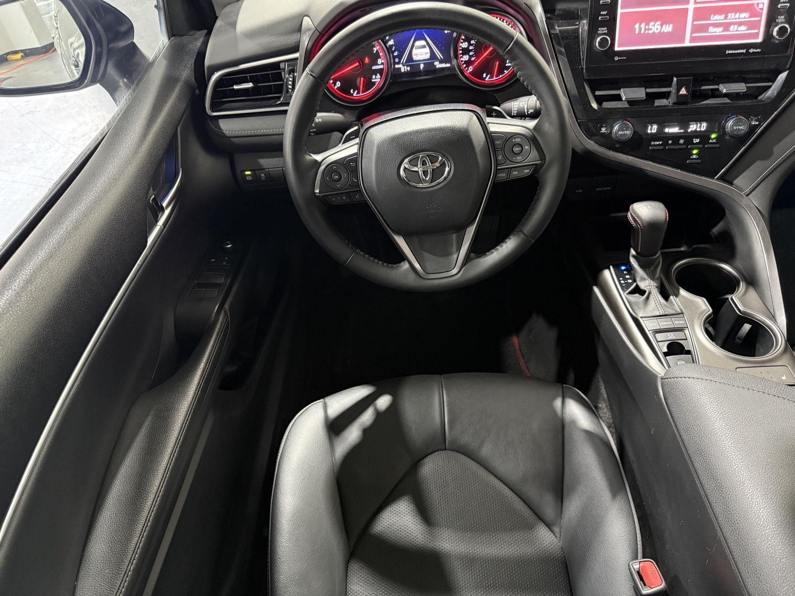 Vehicle photo 16