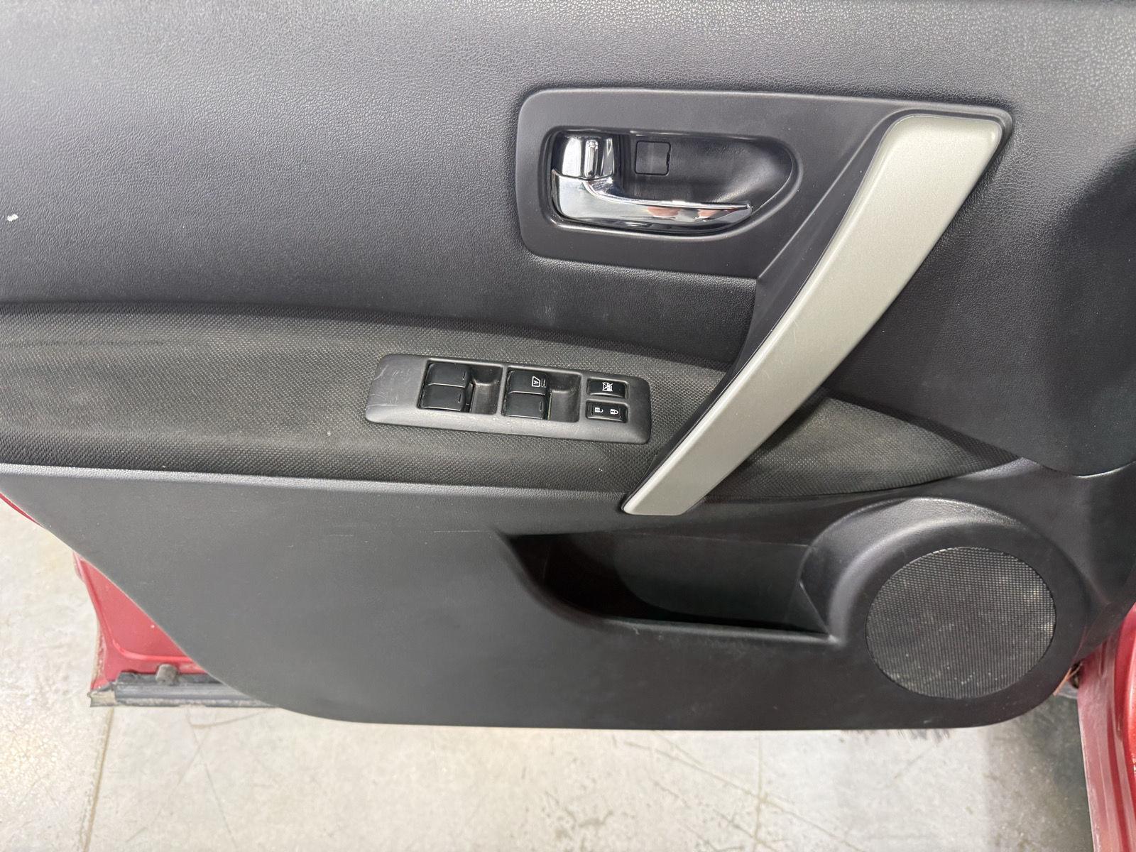 2013 Nissan Rogue S - Photo 20