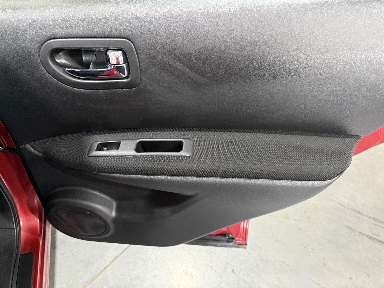 2013 Nissan Rogue S - Photo 24